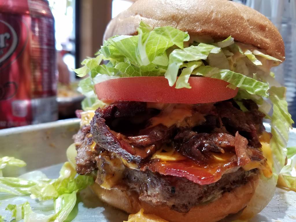 Berts Chuckwagon BBQ | restaurant | 203 Villa Rd, Newberg, OR 97132, USA | 5035608855 OR +1 503-560-8855