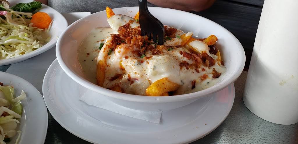 Slapfish | restaurant | 1125 NW 63rd St, Nichols Hills, OK 73116, USA | 4052424398 OR +1 405-242-4398