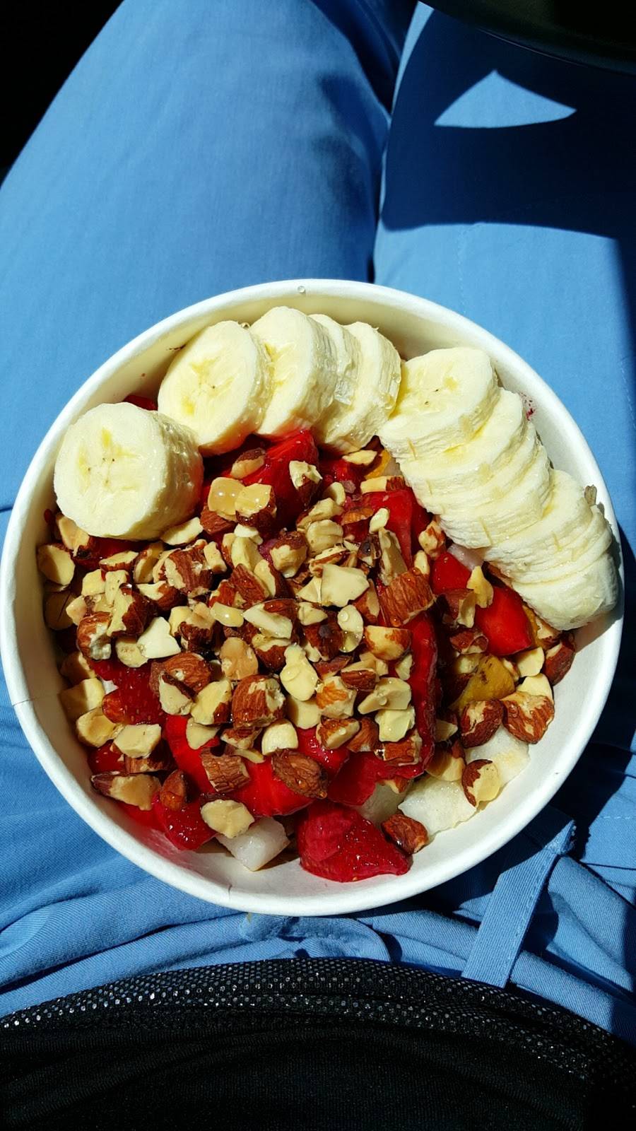 Farm Fresh Bowls | restaurant | 5427 W Cypress Ave, Visalia, CA 93277, USA | 5597325600 OR +1 559-732-5600