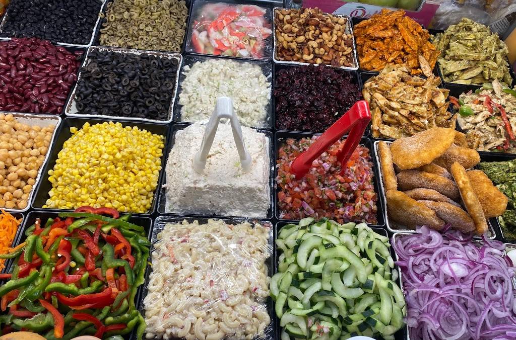 Tita Mini Market | restaurant | 137 E Gun Hill Rd, The Bronx, NY 10467, USA | 7186555330 OR +1 718-655-5330