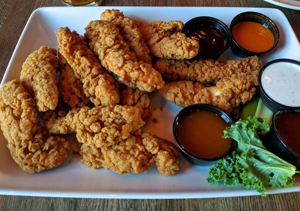 Bulldog Ale House | restaurant | 1480 Golf Rd, Rolling Meadows, IL 60008, USA | 8474271333 OR +1 847-427-1333