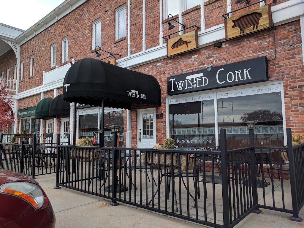 Twisted Cork Bistro | restaurant | 10730 Pacific St #110, Omaha, NE 68114, USA | 4029321300 OR +1 402-932-1300