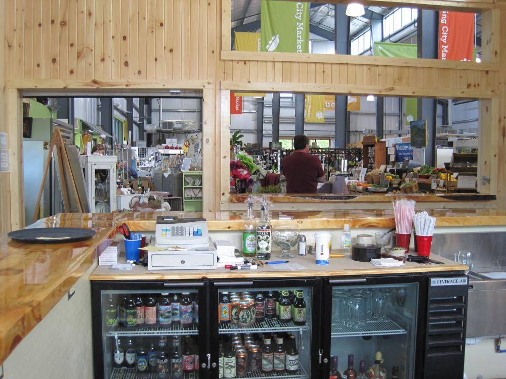 Waterfront Bar & Grill | restaurant | 325 City Market Dr, Lansing, MI 48912, USA | 5172673800 OR +1 517-267-3800