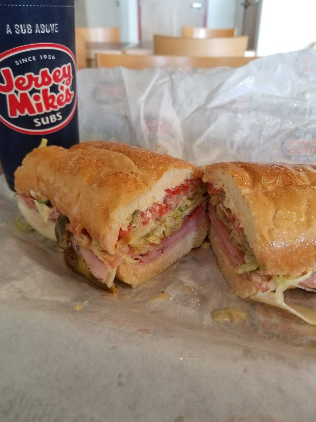 Jersey Mikes Subs | restaurant | 8310 Annapolis Rd E, New Carrollton, MD 20784, USA | 2407145667 OR +1 240-714-5667