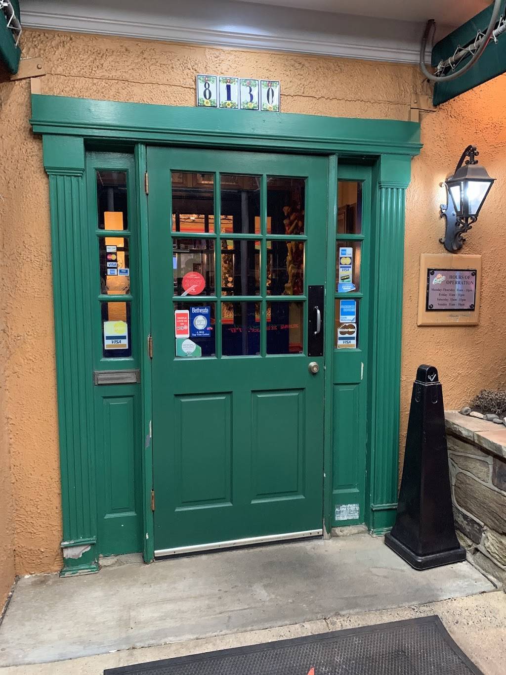 Guapos | restaurant | 8130 Wisconsin Ave, Bethesda, MD 20814, USA | 3016560888 OR +1 301-656-0888