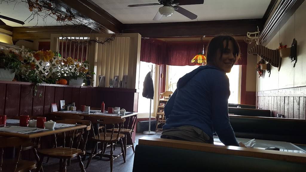 Wilderness | restaurant | 94 S Main St, Colebrook, NH 03576, USA | 6032378779 OR +1 603-237-8779