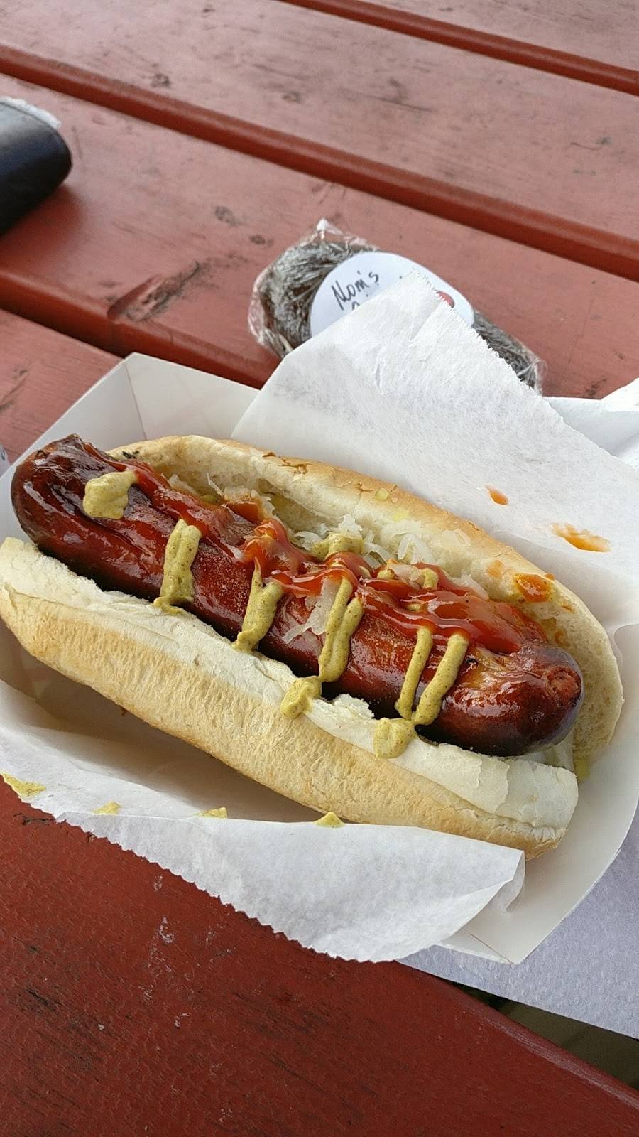 Snappy Dogs | meal takeaway | 93 E Main St, Hopkinton, MA 01748, USA | 6173837627 OR +1 617-383-7627