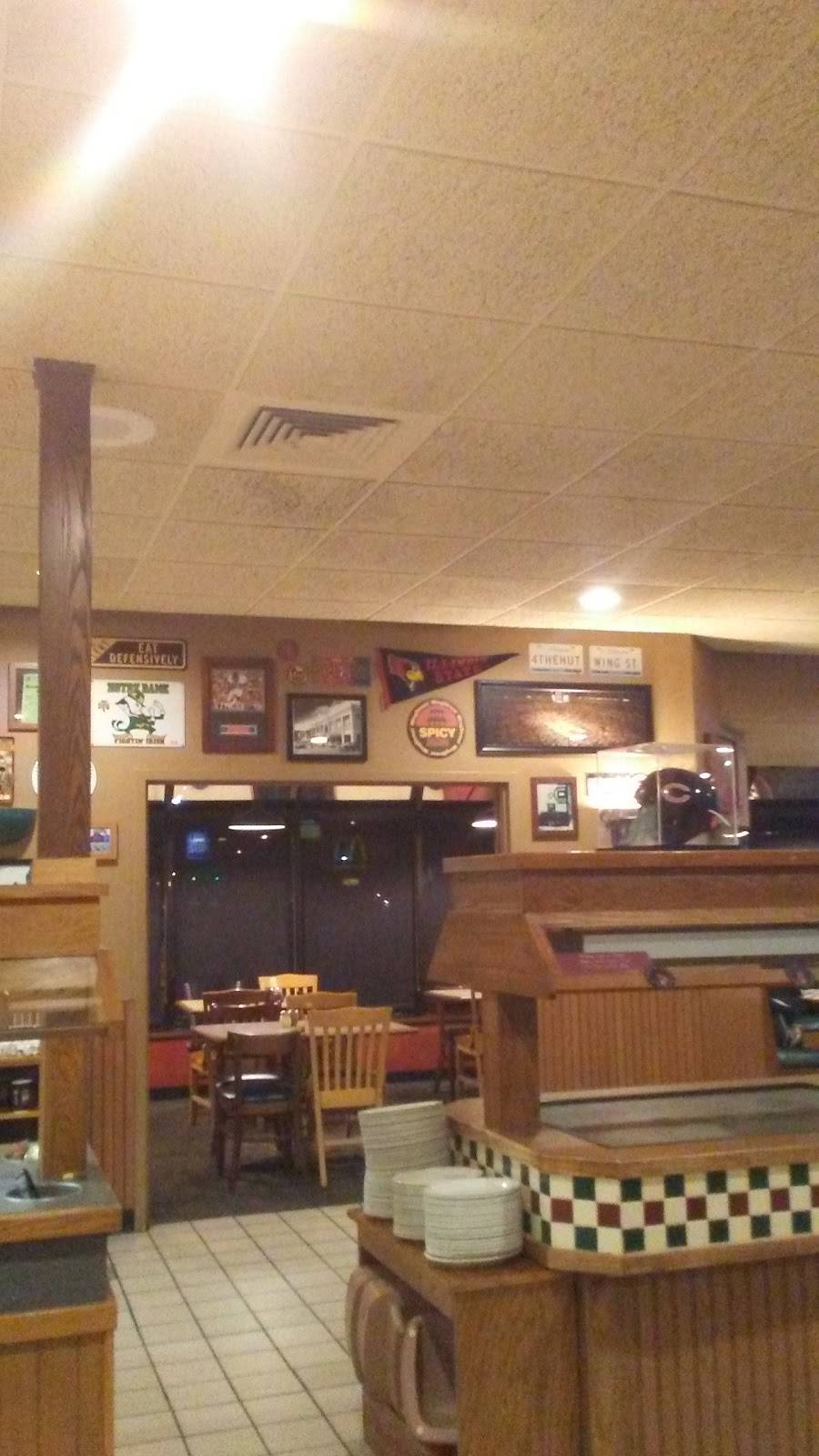 Pizza Hut | restaurant | 1619 N Bloomington St, Streator, IL 61364, USA | 8156735528 OR +1 815-673-5528