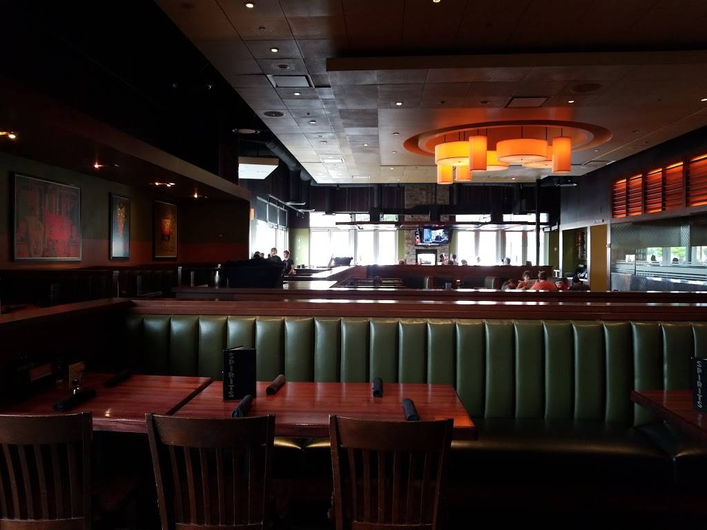 Houlihans | restaurant | 14065 Town Center Blvd, Noblesville, IN 46060, USA | 3177031025 OR +1 317-703-1025