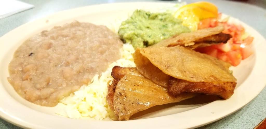 Taqueria El Porton | restaurant | 901 N Main St, Bloomington, IL 61701, USA | 3098201625 OR +1 309-820-1625