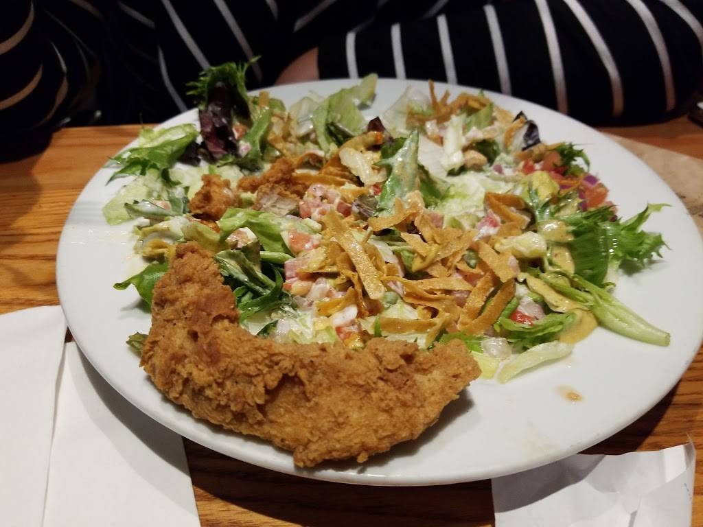 Chilis Grill & Bar | meal takeaway | 402 W 14 Mile Rd, Troy, MI 48083, USA | 2485892119 OR +1 248-589-2119