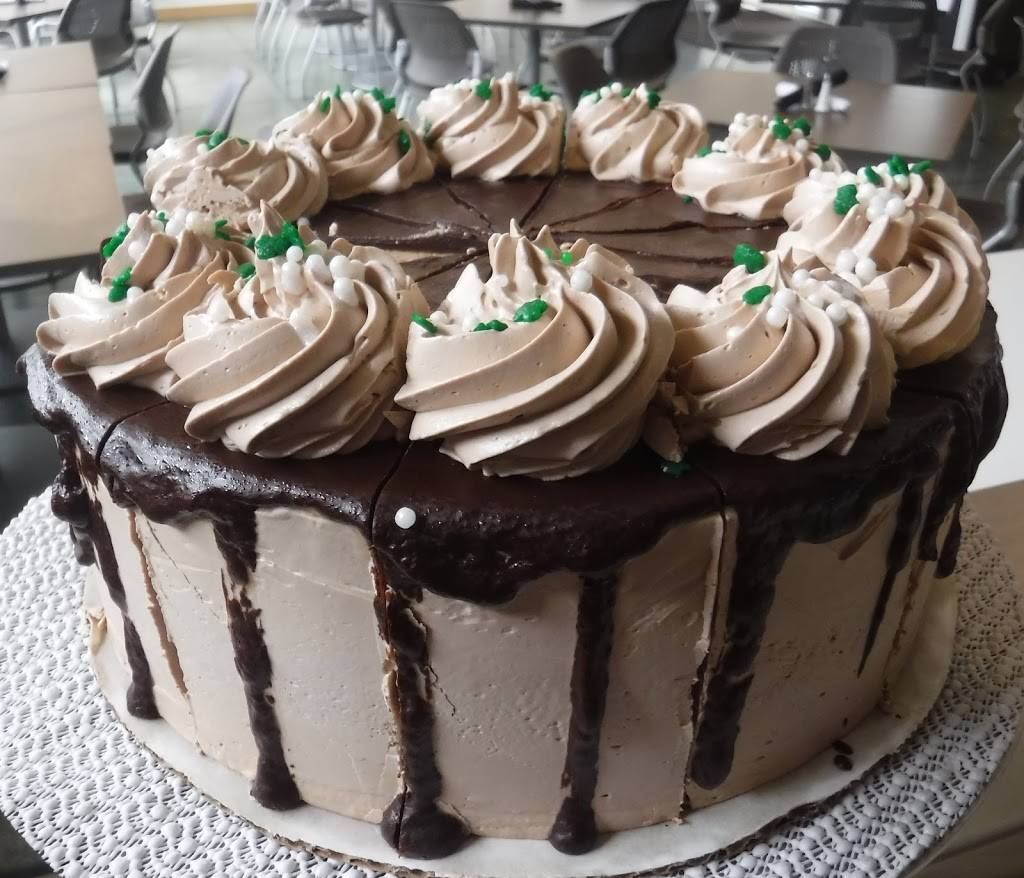 Aromas Restaurant & Café | cafe | Culinary Arts, 15880 Dam Rd Ext Building 200, Clearlake, CA 95422, USA | 7079957900 OR +1 707-995-7900