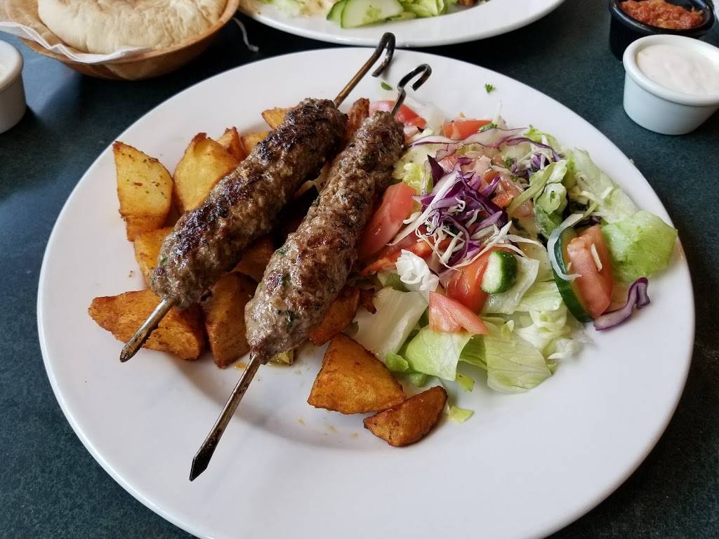 Montfort Mediterranean Grill | restaurant | 796 Brant St, Burlington, ON L7R 2J2, Canada | 9056321232 OR +1 905-632-1232