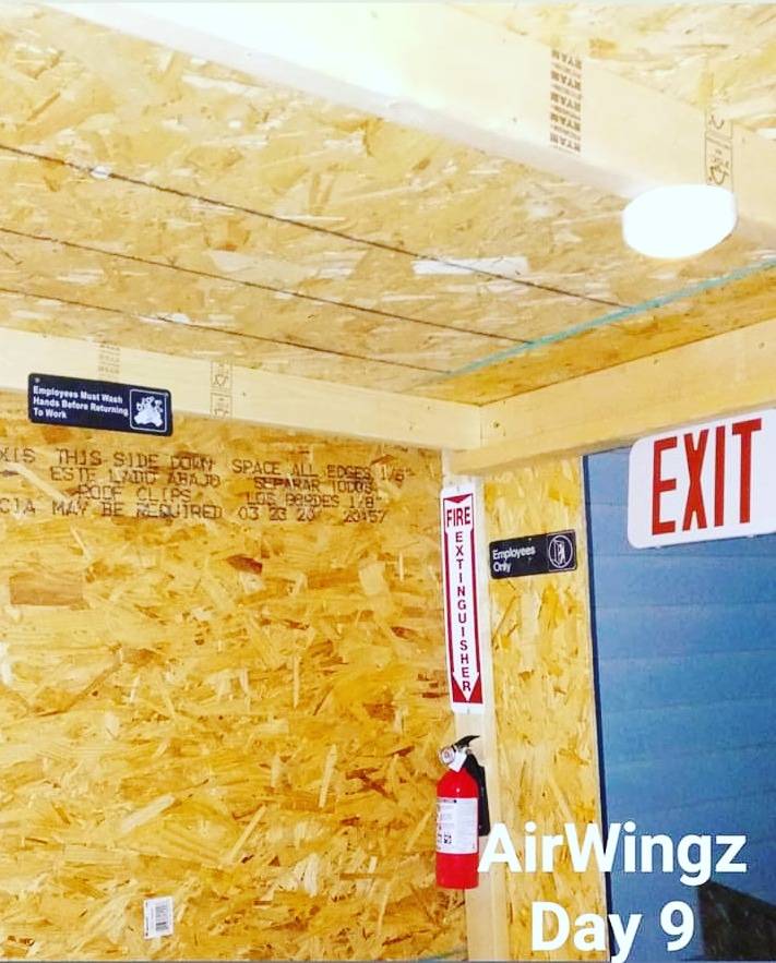 AirWingz | restaurant | 2021 Fenmore Dr, Flint, MI 48504, USA | 8108934739 OR +1 810-893-4739