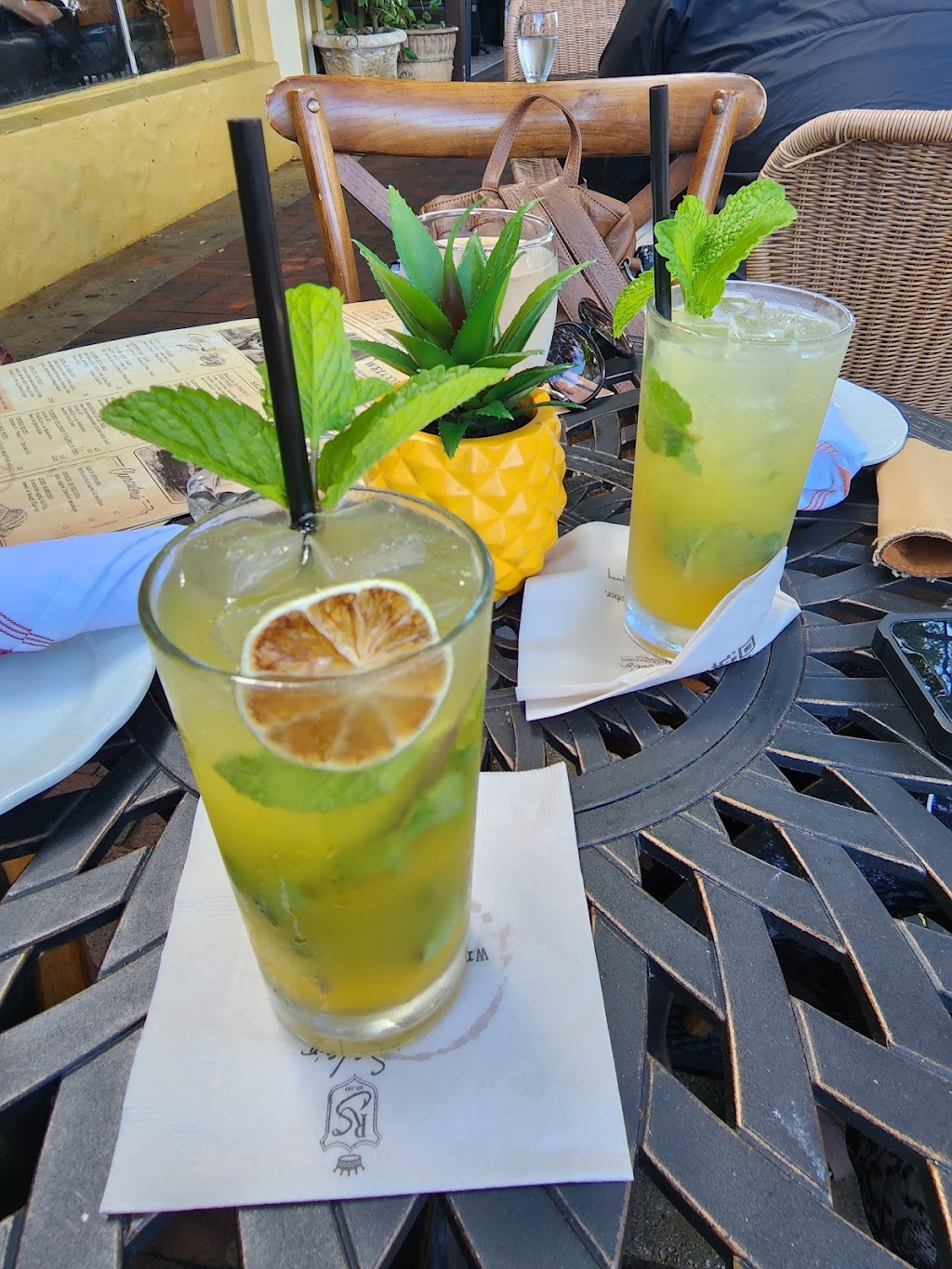 Salao Cuban Restaurant & Bar - Live music | night club | 1642 SW 8th St, Miami, FL 33135, USA | 3056428989 OR +1 305-642-8989