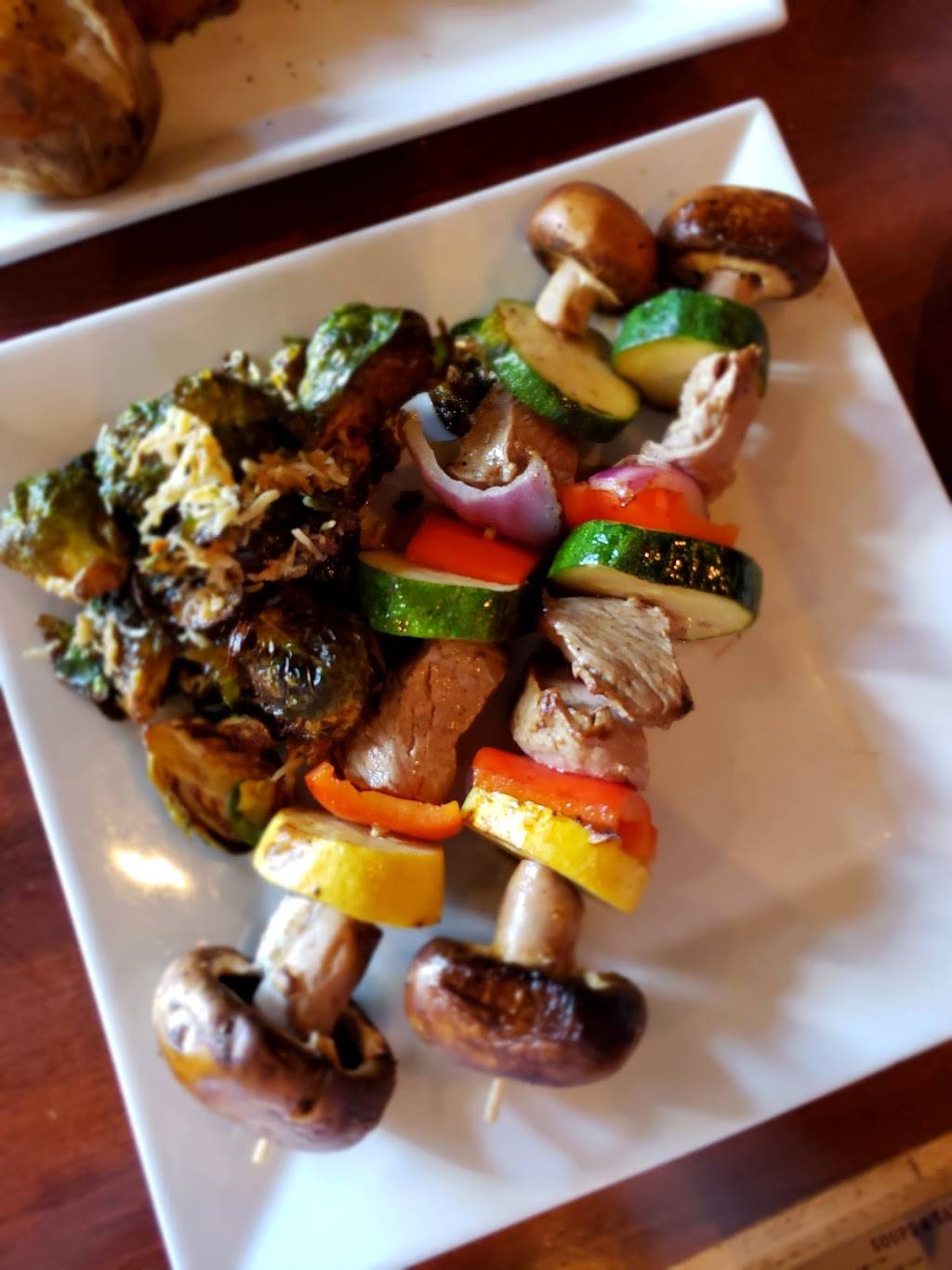 TBonz Gill & Grill | restaurant | 1169 Seaboard St, Myrtle Beach, SC 29577, USA | 8439467111 OR +1 843-946-7111