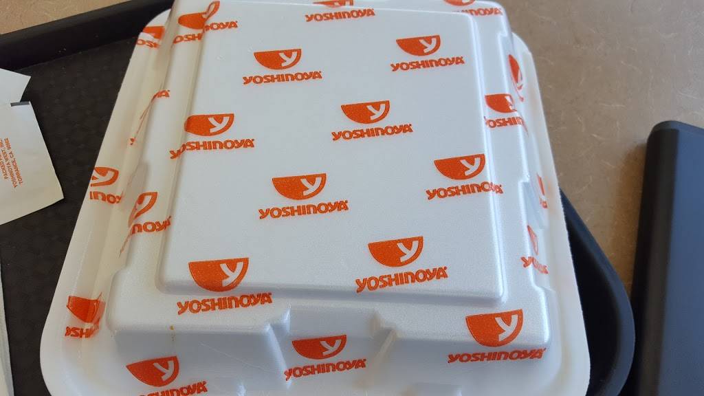 Yoshinoya Avenue P & County Club | restaurant | 540 W Avenue P, Palmdale, CA 93551, USA | 6612730637 OR +1 661-273-0637