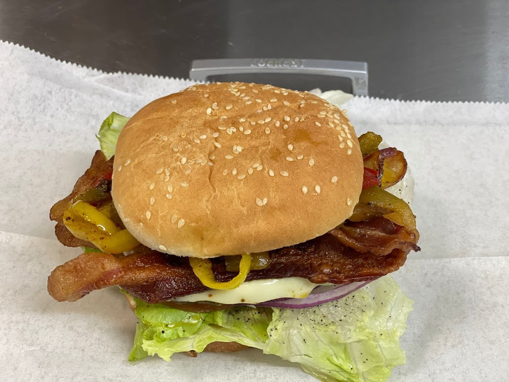 La familia mini market | meal takeaway | 2117 N 63rd St, Philadelphia, PA 19151, USA | 2158771568 OR +1 215-877-1568