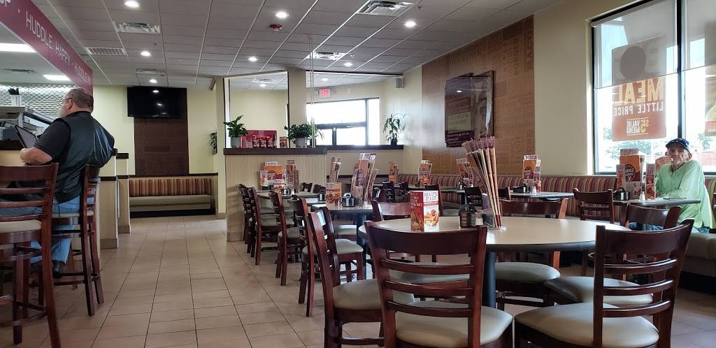 Huddle House | meal takeaway | 4900 Western Center Blvd, Haltom City, TX 76137, USA | 8174796744 OR +1 817-479-6744