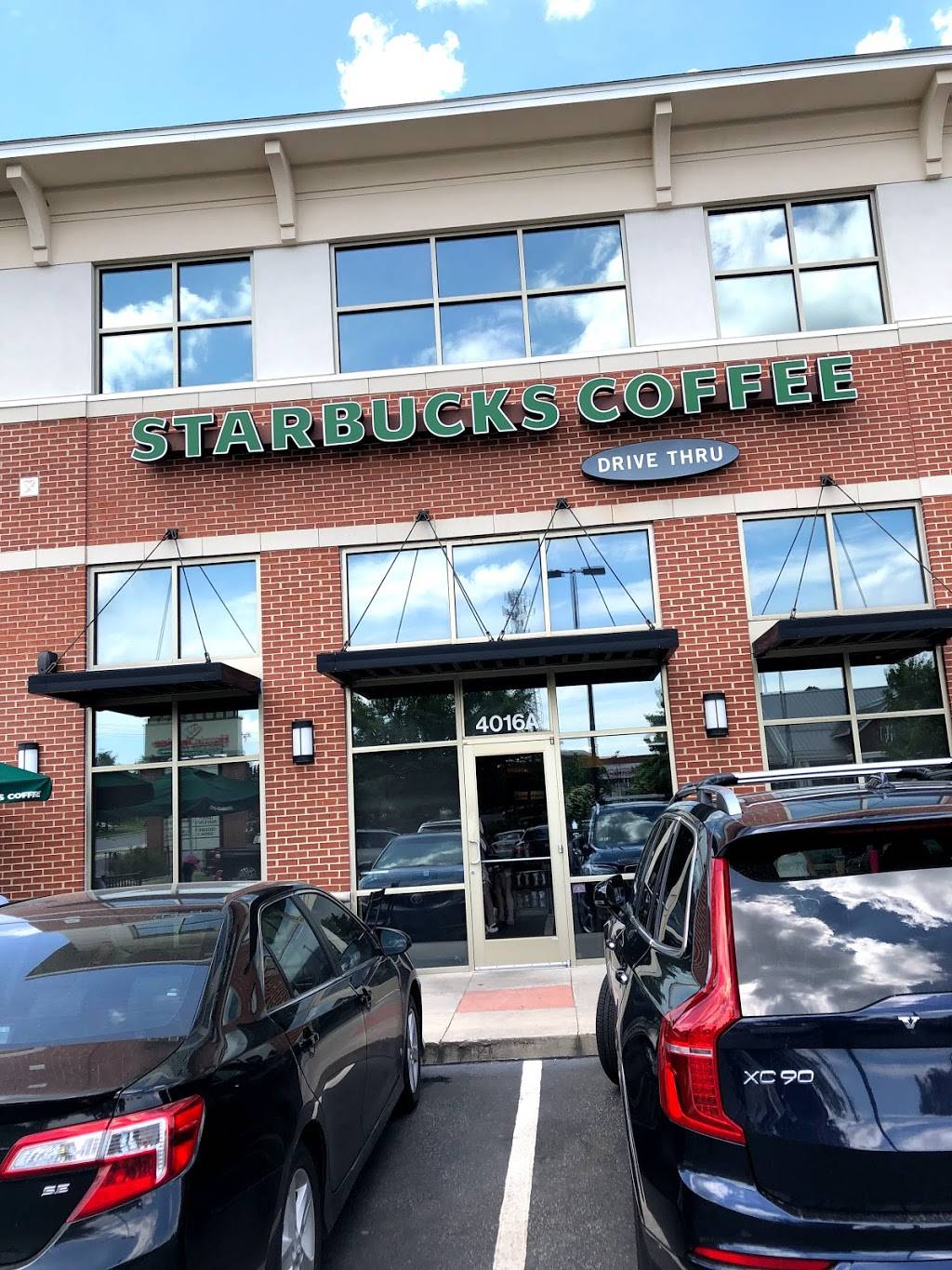 Starbucks | cafe | 4016 Battleground Ave, Greensboro, NC 27410, USA | 3362823177 OR +1 336-282-3177