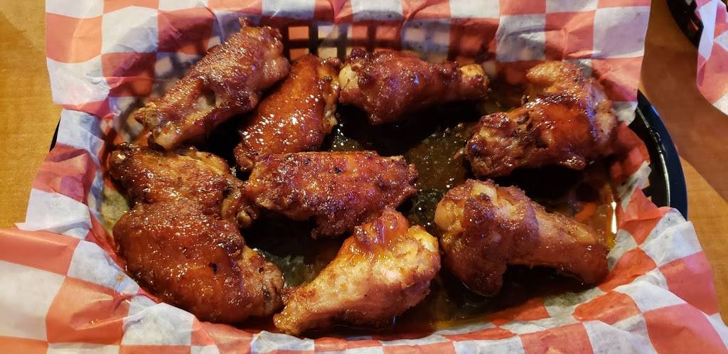 Uncle Joes Pizza | restaurant | 940 Fox, Middle Bass, OH 43446, USA | 4192852608 OR +1 419-285-2608