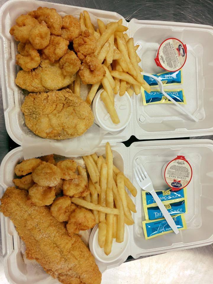 Hook Fish & Chicken | restaurant | 5000 Reading Rd, Cincinnati, OH 45237, USA | 5132425888 OR +1 513-242-5888