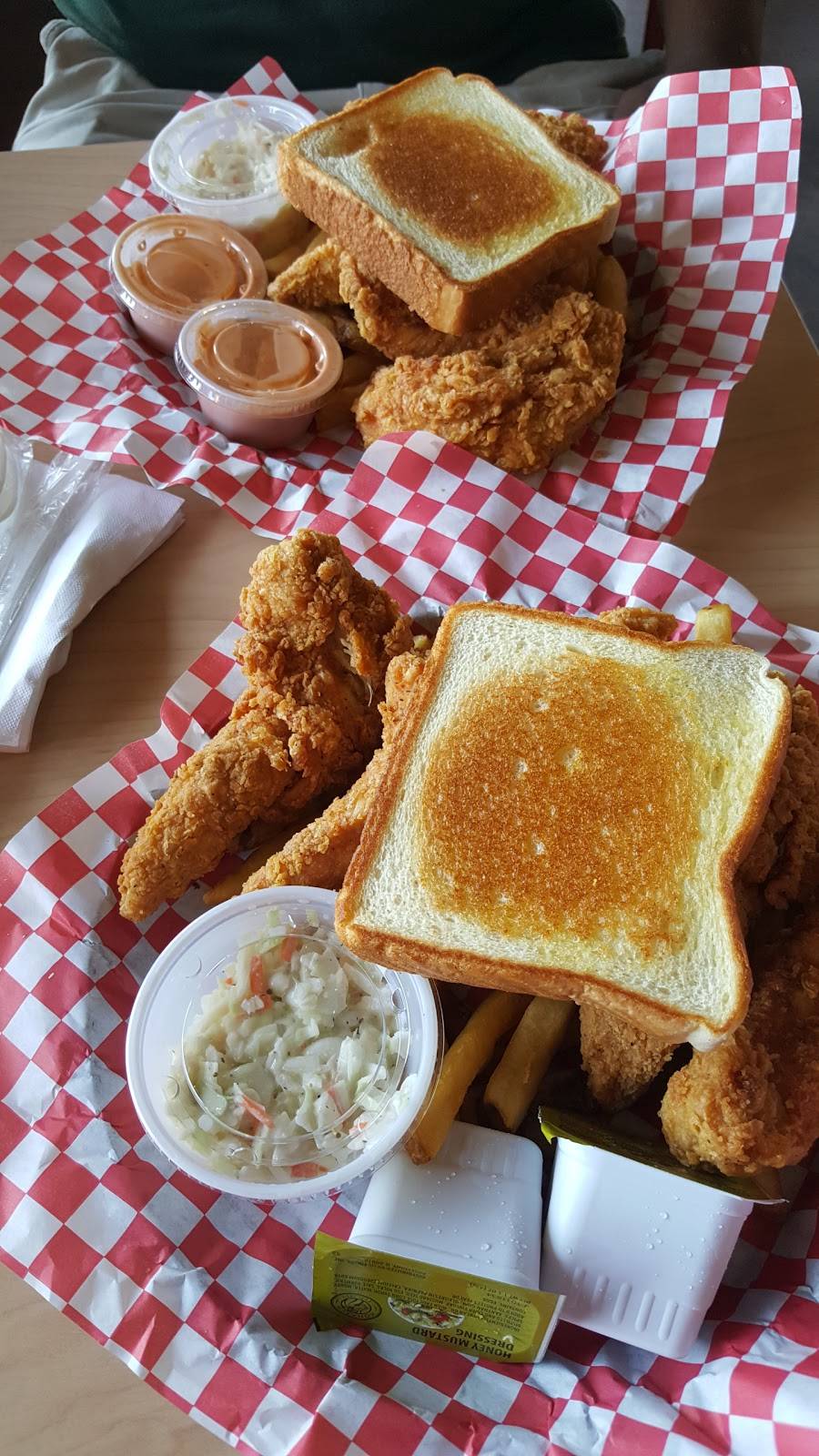 Abners Famous Chicken Tenders | restaurant | 1100 N Germantown Pkwy, Cordova, TN 38016, USA | 9017545355 OR +1 901-754-5355
