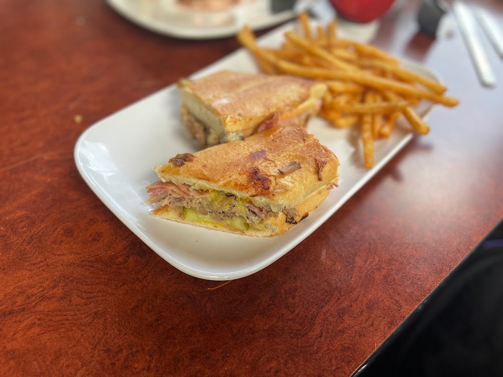 The Grillium Scandia | restaurant | 21050 Ozark Ct N, Scandia, MN 55073, USA | 6514330143 OR +1 651-433-0143