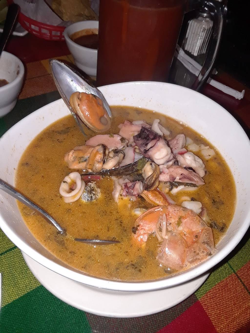 Las Torres | restaurant | 1118 Lee St, Des Plaines, IL 60016, USA | 8473909497 OR +1 847-390-9497