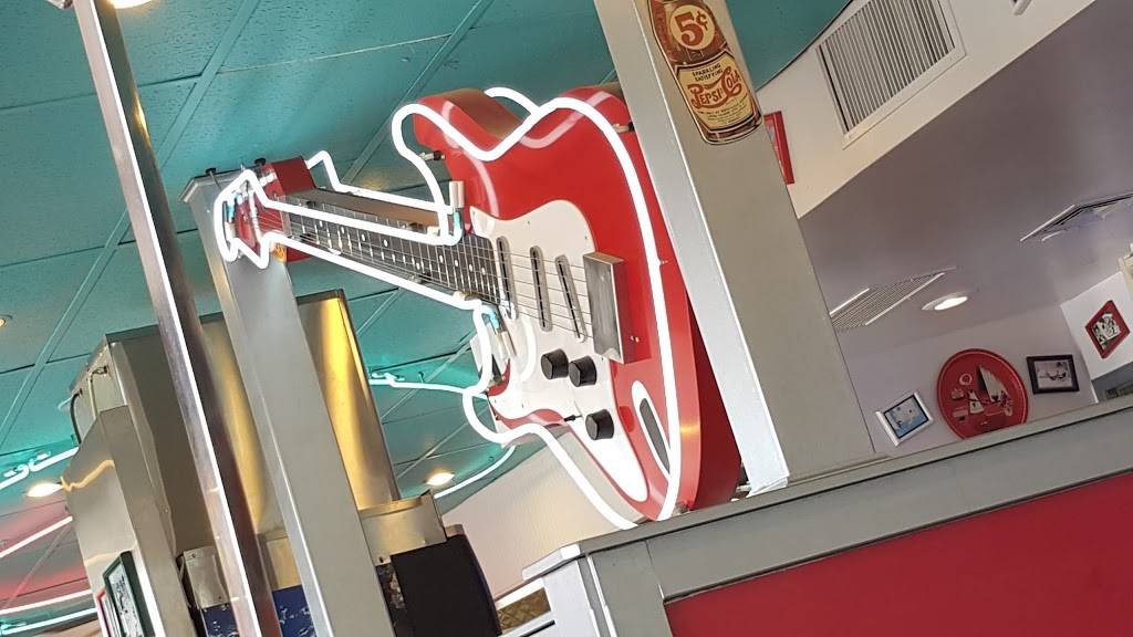 Spangles | restaurant | 612 N Tyler Rd, Wichita, KS 67212, USA | 3167211769 OR +1 316-721-1769