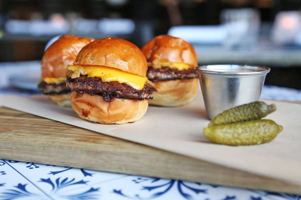 7th & Carson | restaurant | 616 E Carson Ave #110, Las Vegas, NV 89101, USA | 7028683355 OR +1 702-868-3355