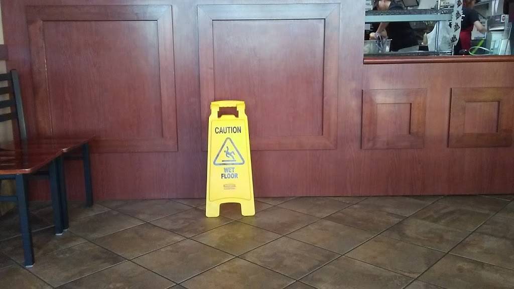 Marcos Pizza | meal delivery | 3210 S Blvd, Edmond, OK 73013, USA | 4056571999 OR +1 405-657-1999