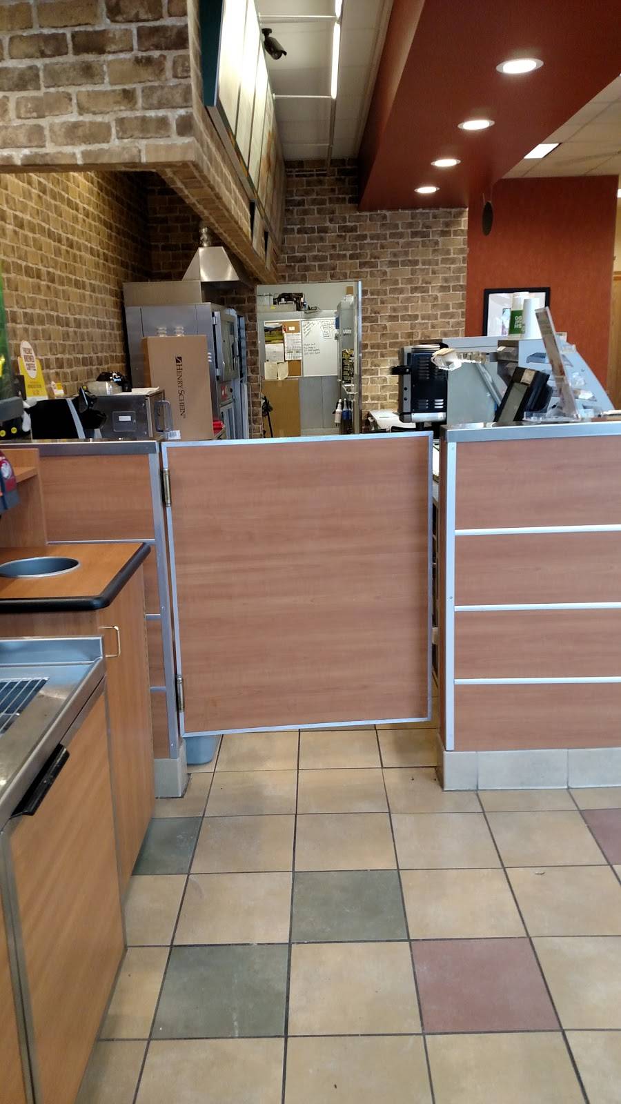 Subway | meal takeaway | 13686 S Redwood Rd, Riverton, UT 84065, USA | 8012510754 OR +1 801-251-0754