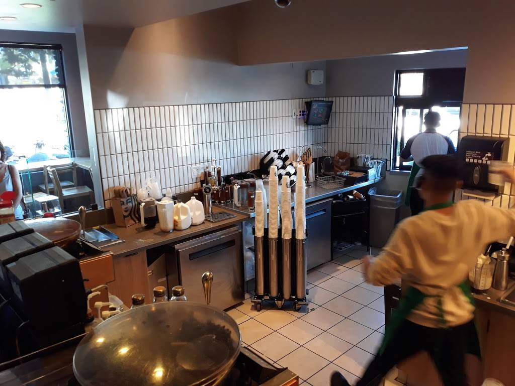 Starbucks | cafe | 691 N Mollison Ave, El Cajon, CA 92021, USA | 6195900497 OR +1 619-590-0497