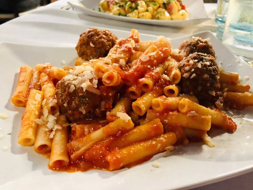 Trattoria A Vucchella & Wood Oven Pizza | restaurant | 272 Fairfield Ave, Bridgeport, CT 06604, USA | 2033832837 OR +1 203-383-2837