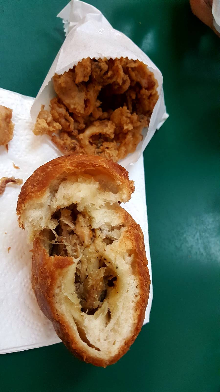 Radas Piroscki | restaurant | 1113 Fort Street Mall, Honolulu, HI 96813, USA | 8085263950 OR +1 808-526-3950