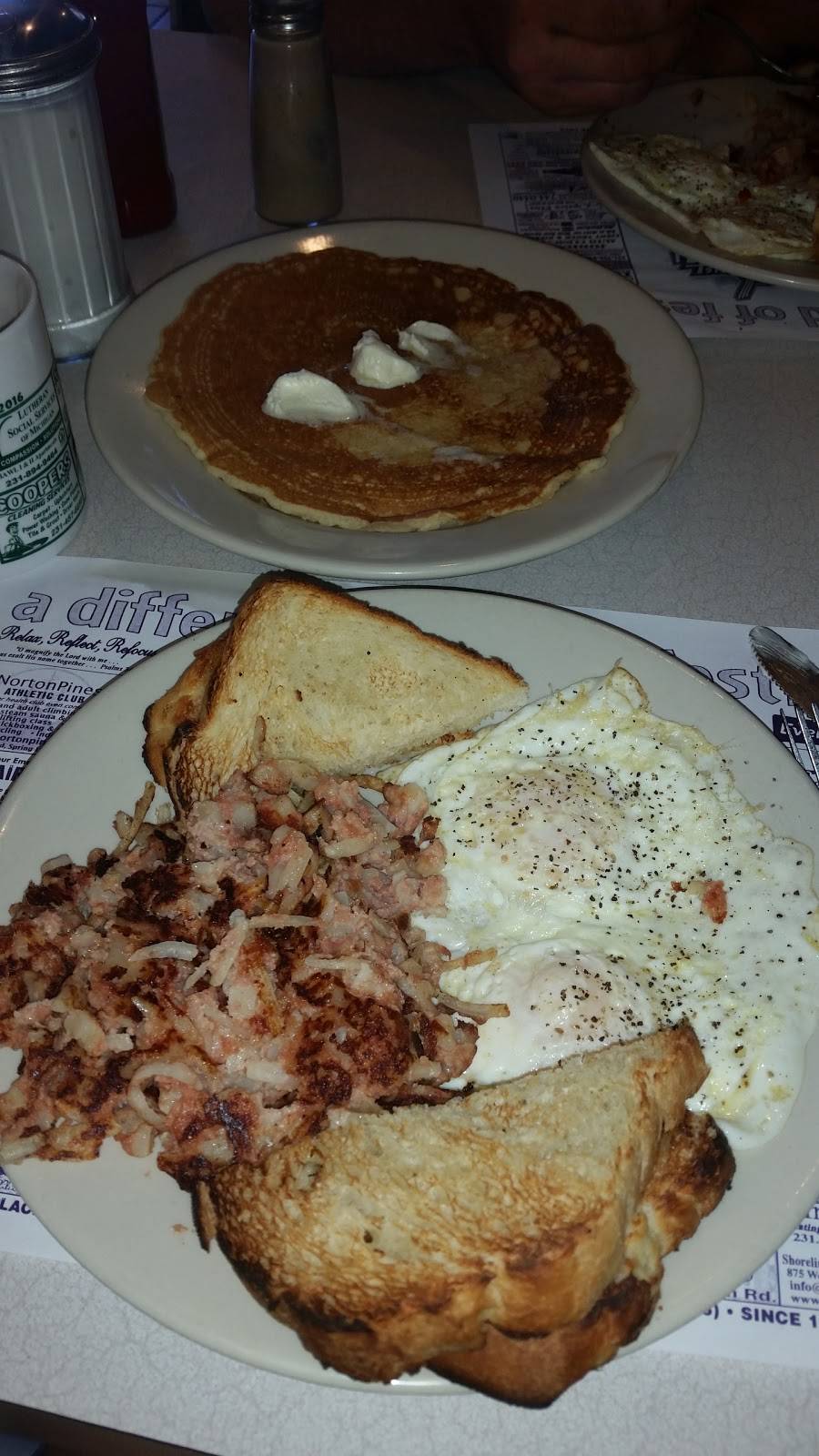 The Dive Restaurant & Bakery | restaurant | 620 E Colby St, Whitehall, MI 49461, USA | 2318942999 OR +1 231-894-2999