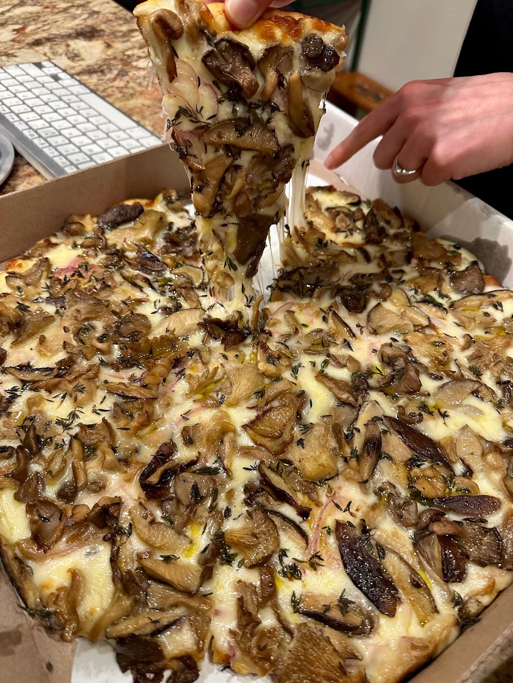 Craft Pizza Kitchen | restaurant | 2023 Jefferson St, Two Rivers, WI 54241, USA | 9206571258 OR +1 920-657-1258