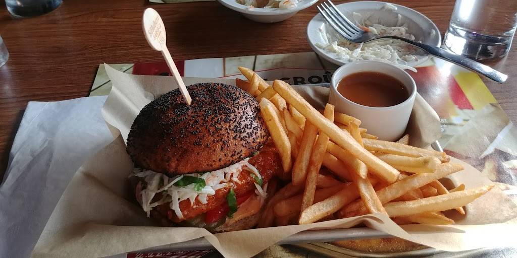 Rôtisserie St-Hubert | restaurant | 201 Boulevard Brien, Repentigny, QC J6A 8L6, Canada | 5143855555 OR +1 514-385-5555