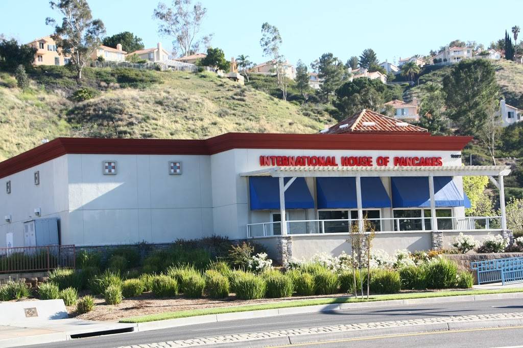 IHOP | restaurant | 18677 Soledad Canyon Rd, Santa Clarita, CA 91351, USA | 6612501860 OR +1 661-250-1860