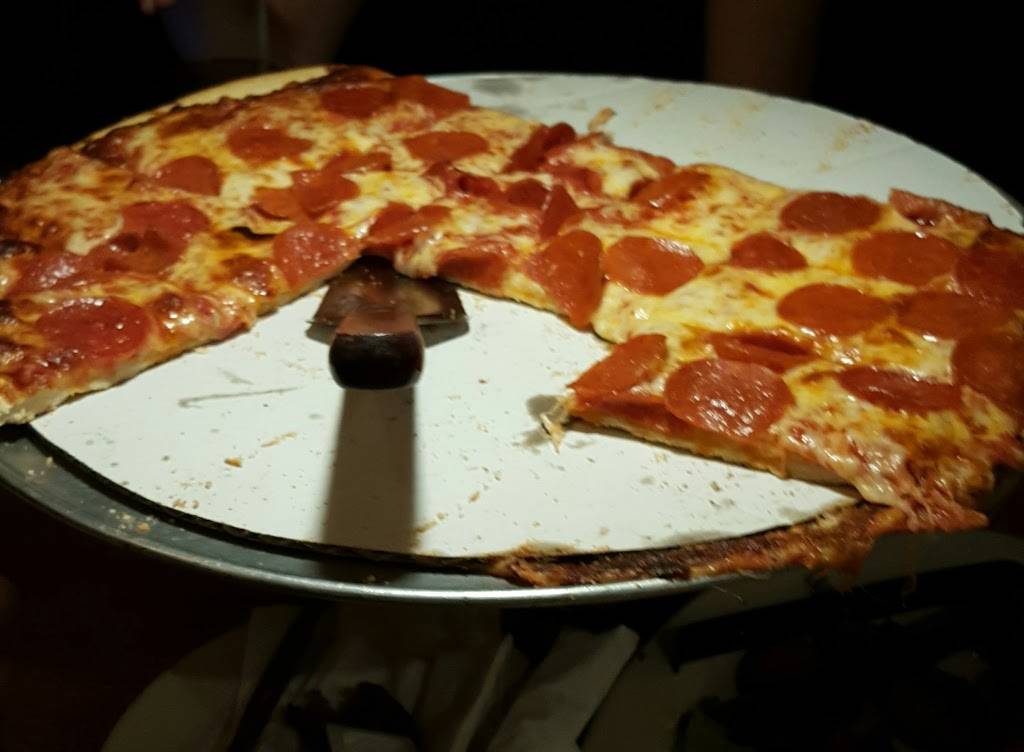 Julliannis Pizza | meal delivery | 7239 W College Dr, Palos Heights, IL 60463, USA | 7083614222 OR +1 708-361-4222