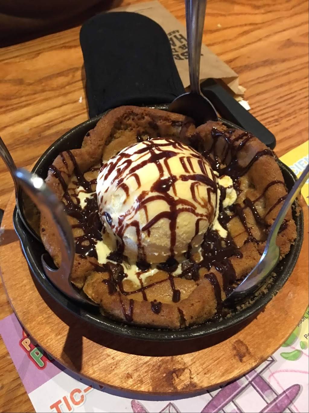 Chilis Grill & Bar | restaurant | 2560 Coors Blvd NW, Albuquerque, NM 87120, USA | 5058317298 OR +1 505-831-7298