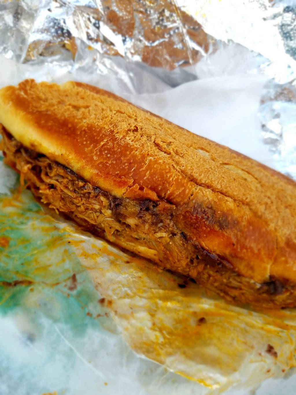 La Flor De Yucatan Bakery | restaurant | 1800 Hoover St, Los Angeles, CA 90006, USA | 2137486090 OR +1 213-748-6090