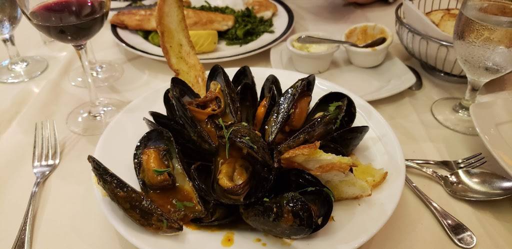 Veranda | restaurant | 20801 Northern Blvd, Bayside, NY 11361, USA | 7182812233 OR +1 718-281-2233