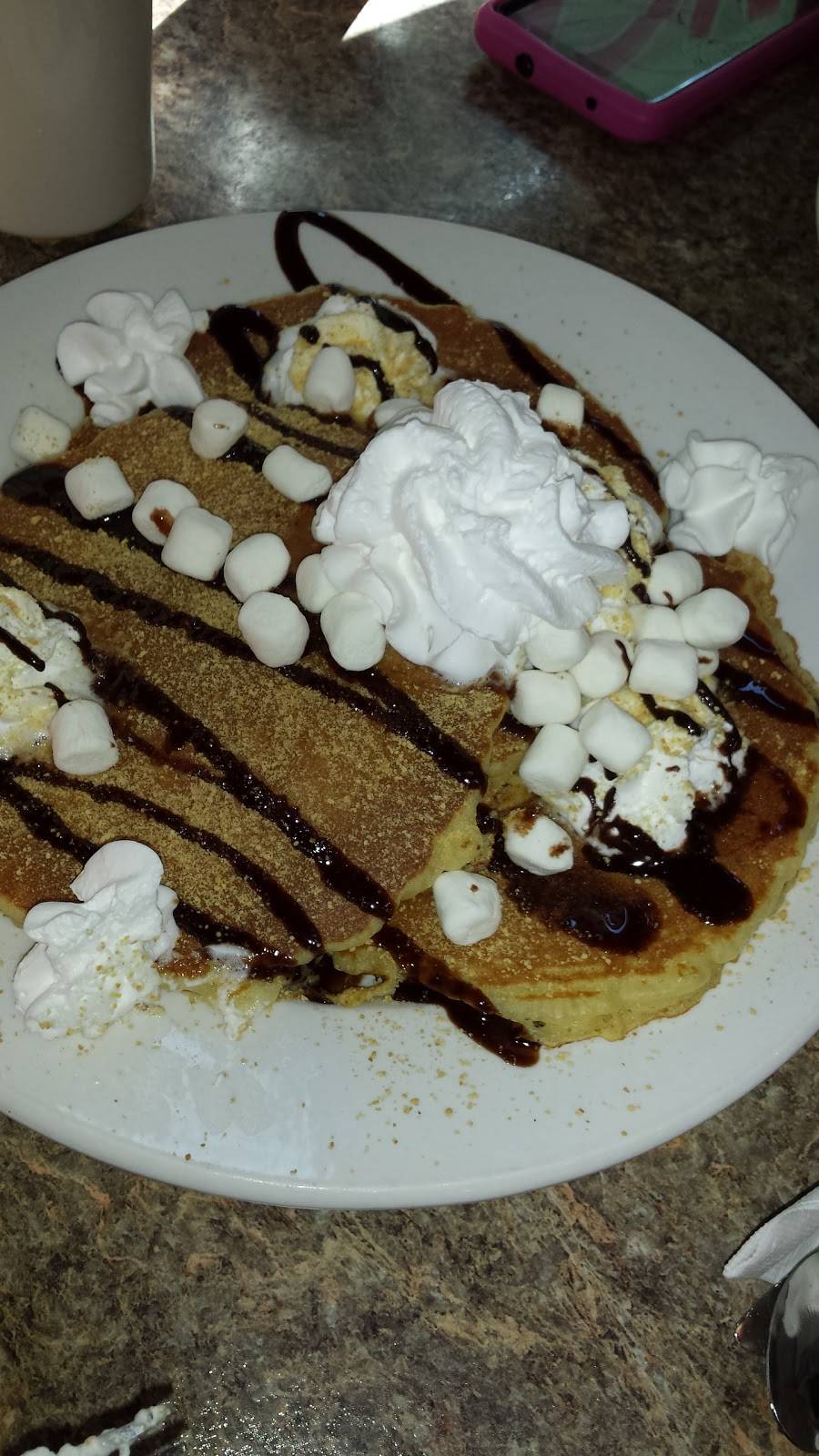 Classic Coney Grill | restaurant | 24041 Dequindre Rd, Hazel Park, MI 48030, USA | 2485842220 OR +1 248-584-2220