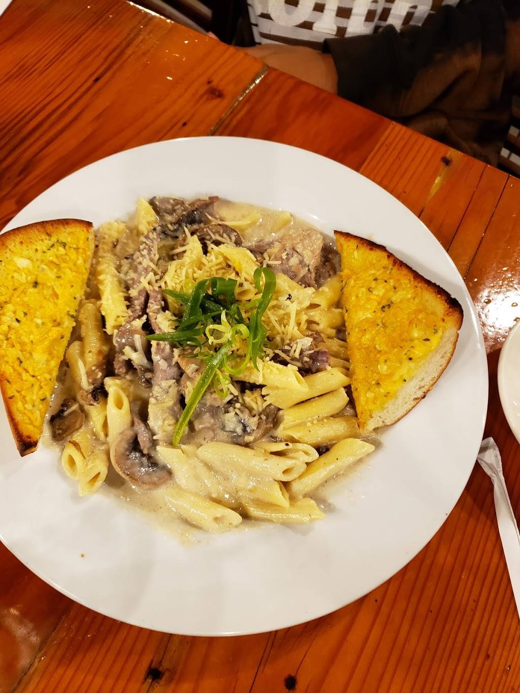 Tianos Restaurant | restaurant | 94-673 Kupuohi St, Waipahu, HI 96797, USA | 8083791160 OR +1 808-379-1160