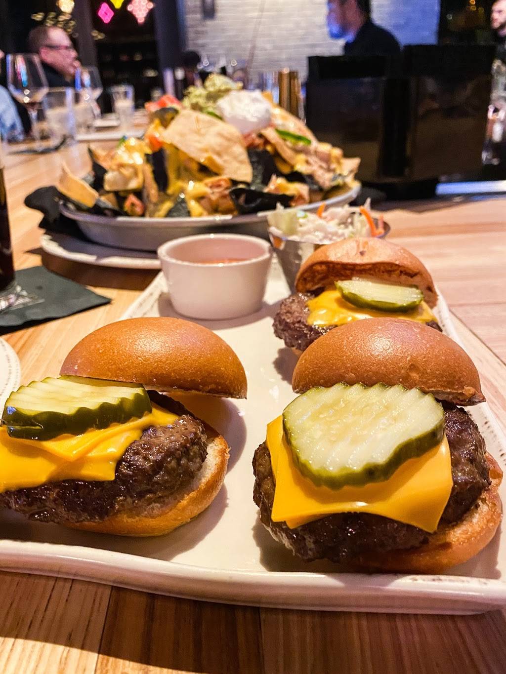 90 NINETY Bar + Grill | restaurant | 9090 Alta Dr, Las Vegas, NV 89145, USA | 7026367111 OR +1 702-636-7111