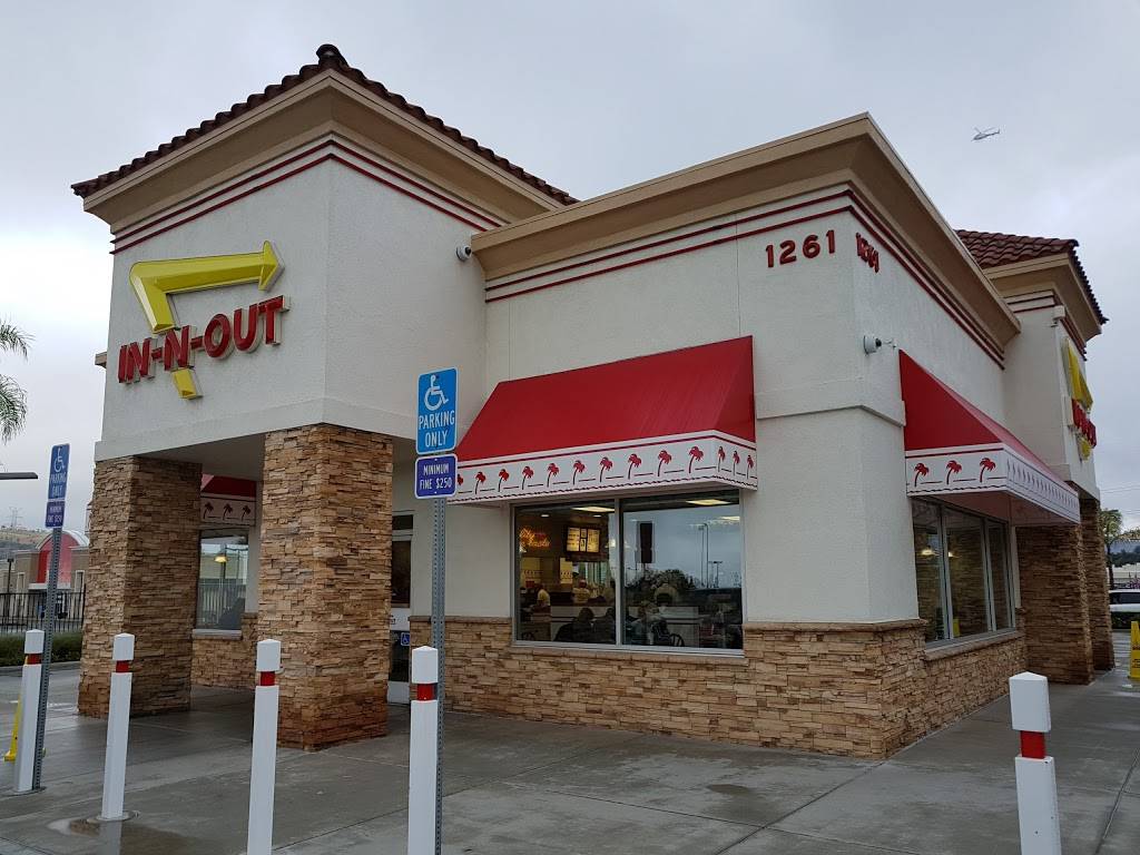 In-N-Out Burger | restaurant | 1261 S Lone Hill Ave, Glendora, CA 91740, USA | 8007861000 OR +1 800-786-1000