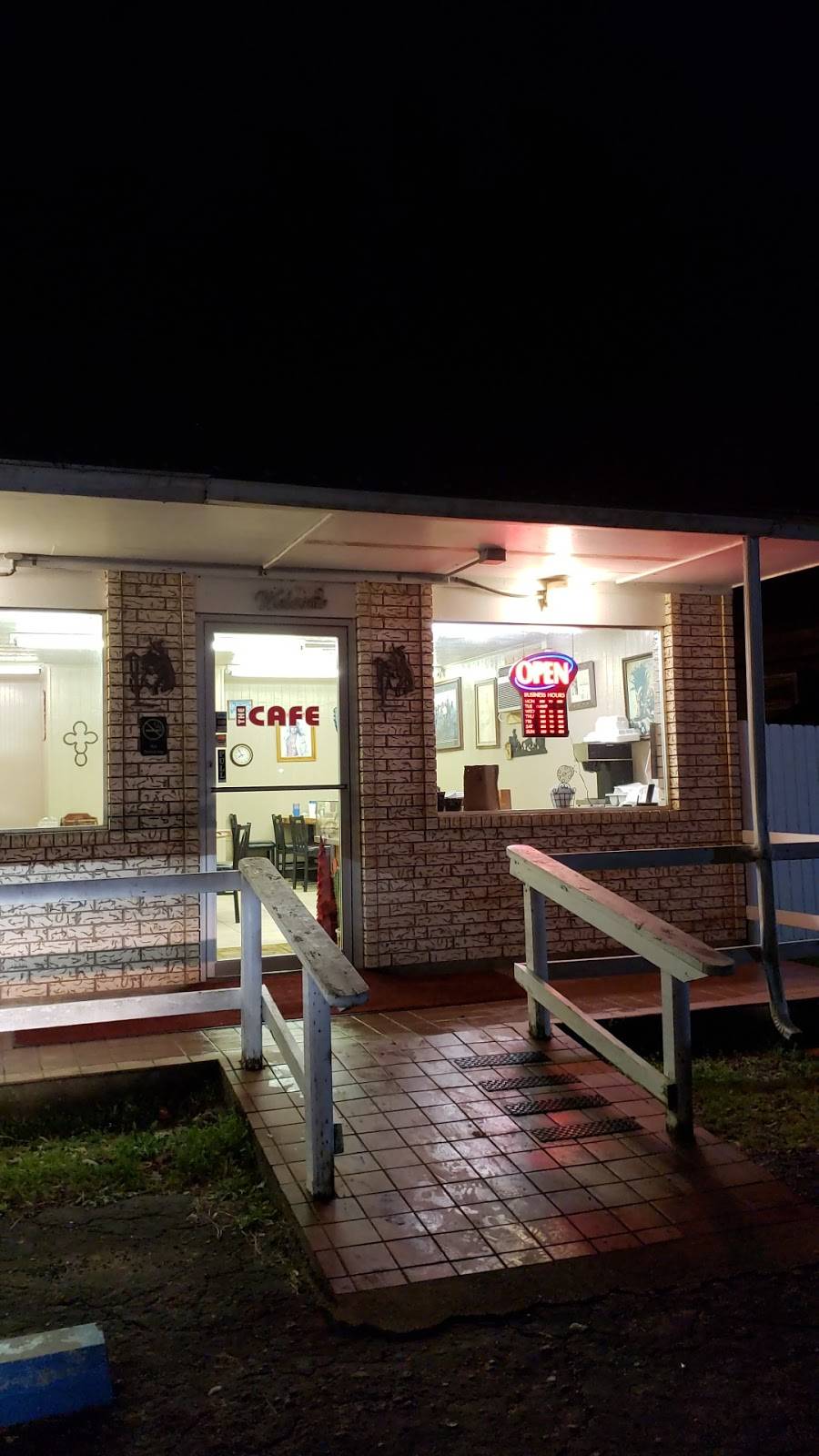 The Cafe | restaurant | 8881, FM729, Avinger, TX 75630, USA | 9037554500 OR +1 903-755-4500