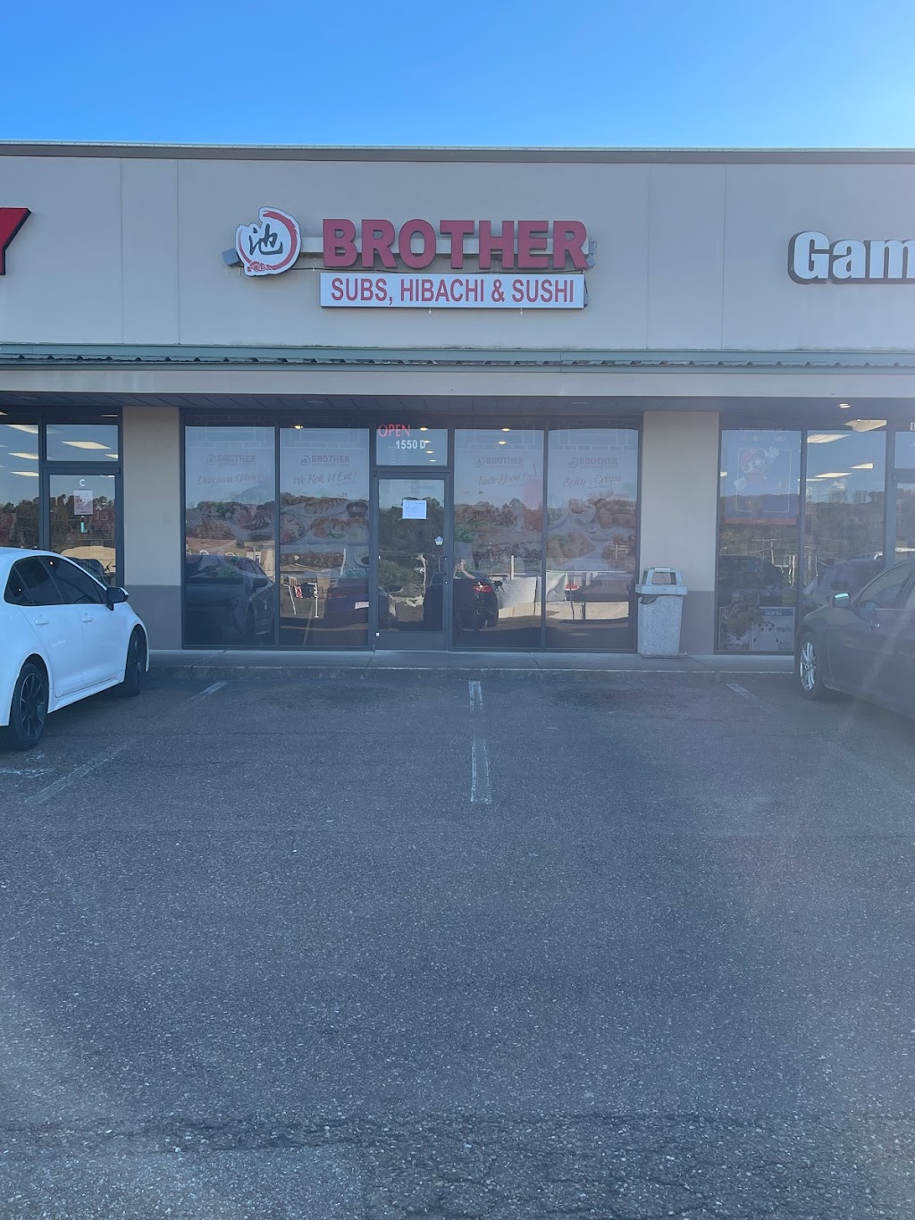 Brother Subs & Hibachi & Sushi | restaurant | 1550 Jameson Dr D, Grenada, MS 38901, USA | 6623072748 OR +1 662-307-2748